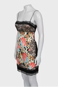 Silk dress with print and lace decoration