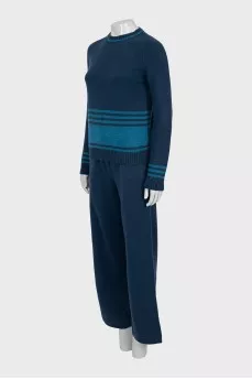 Cashmere jumper and trousers suit