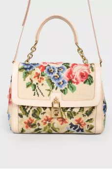 Bag with flower embroidery