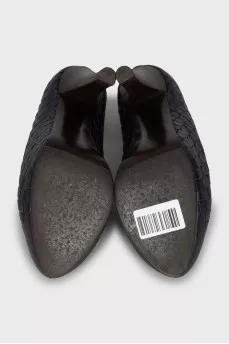 Blue leather woven shoes