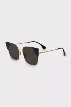 Thin frame sunglasses in gold color
