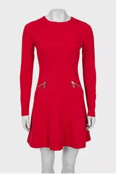 Fitted dress with zip pockets
