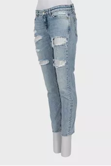 Low rise ripped jeans