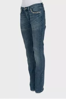 Low rise distressed jeans