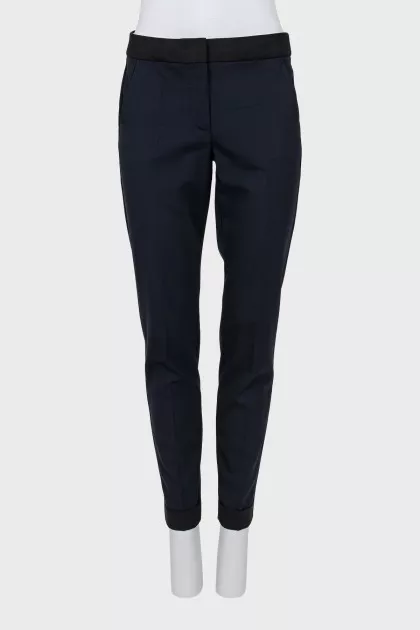 Mid rise trousers