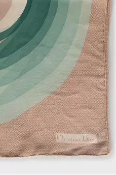 Square scarf with signature print