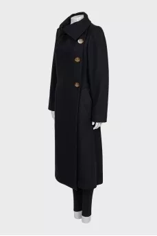 Fitted coat with branded buttons