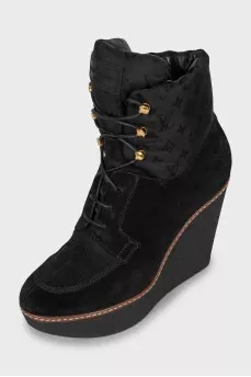 Wedge boots made of textile and suede