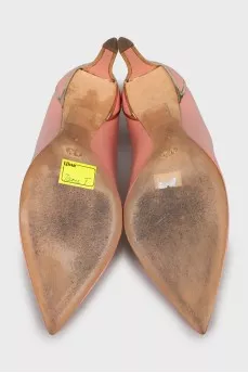 Pink leather shoes
