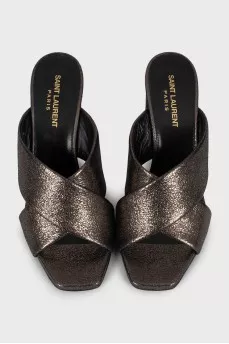 Leather sandals with weave