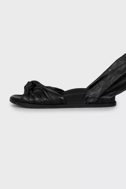 Leather sandals with wide laces