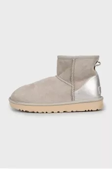 Insulated ugg boots made of grey suede