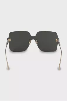 Sunglasses with mirror effect