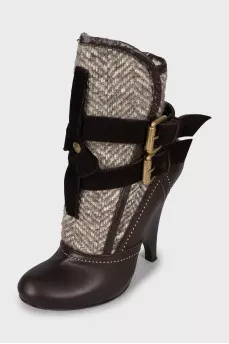 Insulated ankle boots made of textile and leather