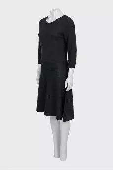 Fitted dress with flared skirt