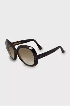 Sunglasses with gradient lenses