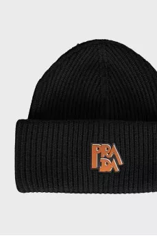 Knitted hat with brand logo