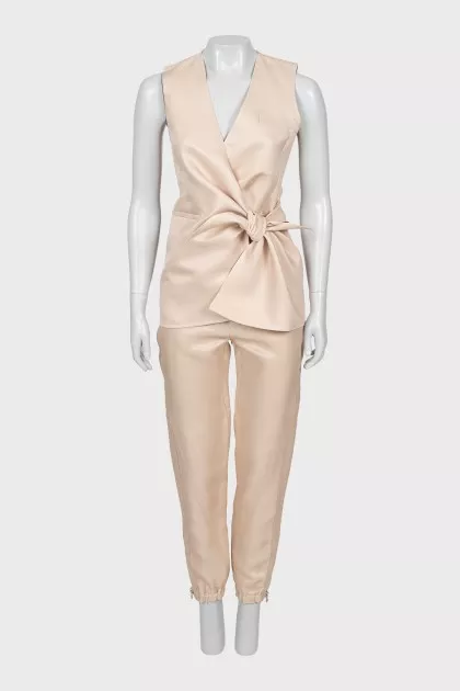 Beige fitted suit