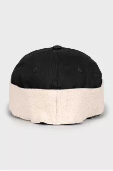 Black and beige cap