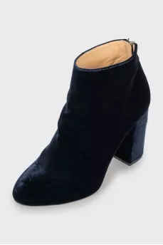 Velour ankle boots in blue