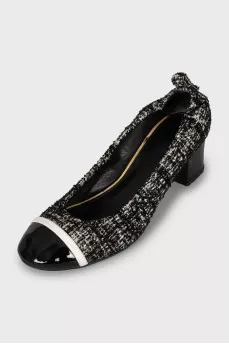 Textile shoes with leather toe