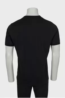 Men's T-shirt decorated with a patch