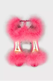 Sandals decorated with feathers