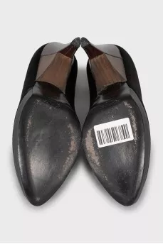 Suede high heel shoes