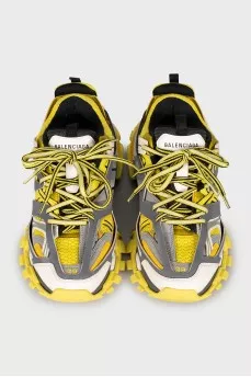 Track sneakers in yellow