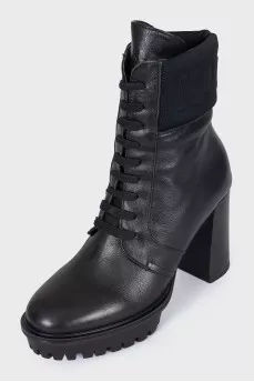 Leather boots with heels