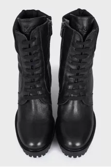Leather boots with heels