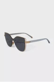 Sunglasses with brand logo on lenses