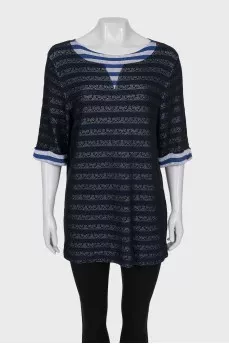 Straight cut blouse with short sleeves