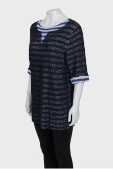 Straight cut blouse with short sleeves