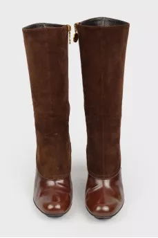 Boots with suede uppers