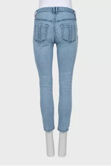 Tapered fit blue jeans