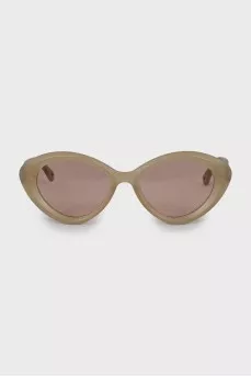 Sunglasses with pink lenses