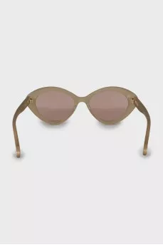 Sunglasses with pink lenses