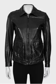 Straight cut leather jacket with zipper
