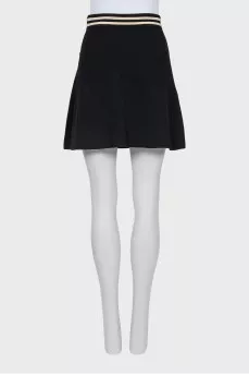 Skirt with elastic band and patch pockets