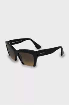 Rectangular sunglasses with yellow tint