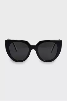 Black and white temple sunglasses