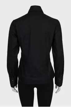 Fitted black shirt