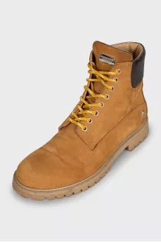 Men's brown lace-up boots