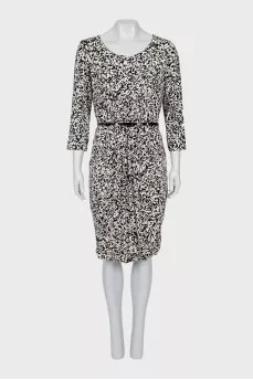 Dress with pleats and belt