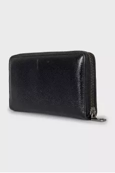 Leather wallet with signature print