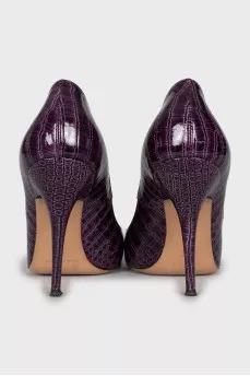 Patent leather purple pumps