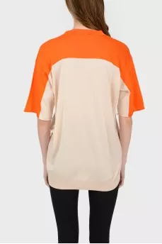 Knitted T -shirt with an inscription with a tag