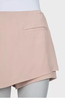 Asymmetrical cut short skirt