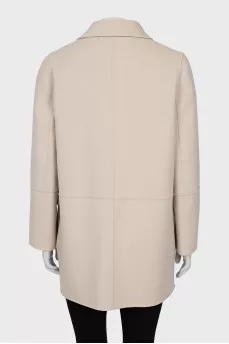 Straight cut coat made of wool and cashmere